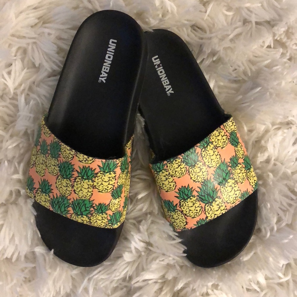 Pineapple Slides